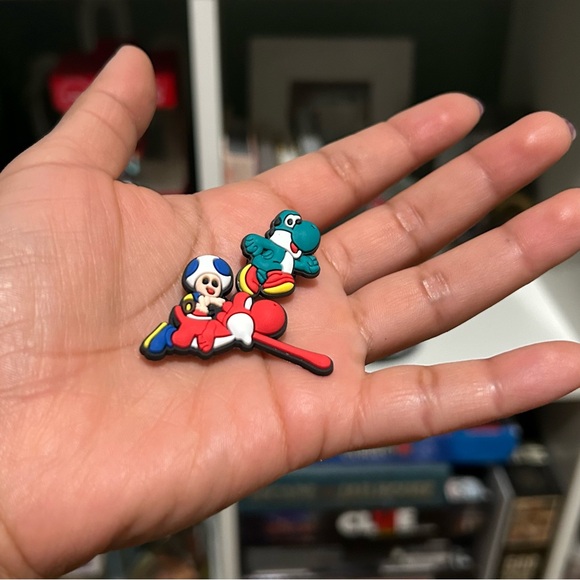 Super Mario Croc Charm (2pcs) - Picture 1 of 3